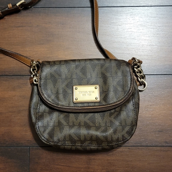 Michael Kors Brown Signature Coated Canvas And Leather Crossbody - Picture 2 of 4